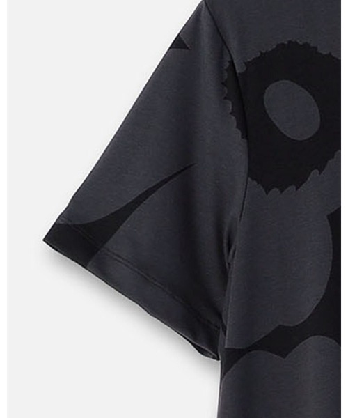 marimekko（マリメッコ）の「Pisteinen Unikko / jersey dress（ワンピース・レディース・ブラック・X-SMALL/SMALL/MEDIUM/LARGE）」の5枚目の写真