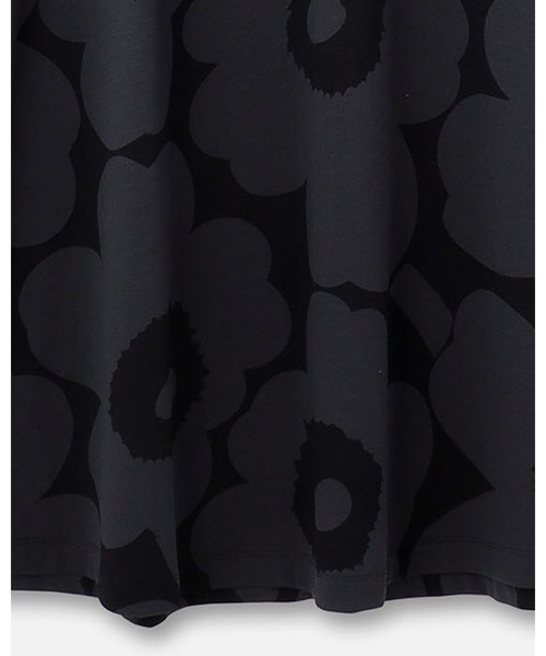 marimekko（マリメッコ）の「Pisteinen Unikko / jersey dress（ワンピース・レディース・ブラック・X-SMALL/SMALL/MEDIUM/LARGE）」の6枚目の写真
