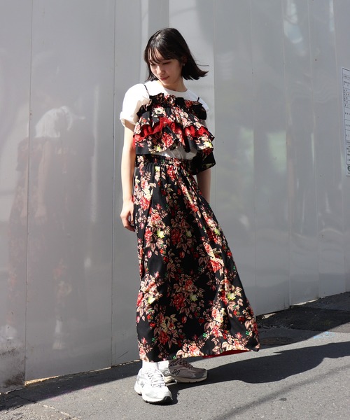 moyan ecri(モヤン エクリ)の「<moyan ecri>アフリカファブリック使用フリルキャミVorume frill multiway cami Bustier(キャミソール・レディース・ブラック/ブルー/オレンジ・FREE)」の10枚目の写真