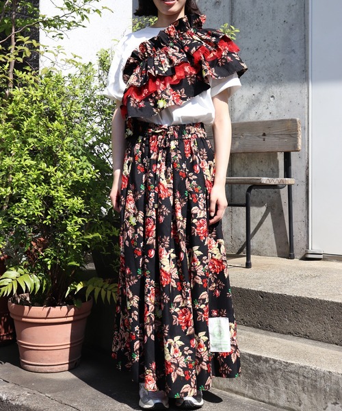 moyan ecri(モヤン エクリ)の「<moyan ecri>アフリカファブリック使用フリルキャミVorume frill multiway cami Bustier(キャミソール・レディース・ブラック/ブルー/オレンジ・FREE)」の11枚目の写真