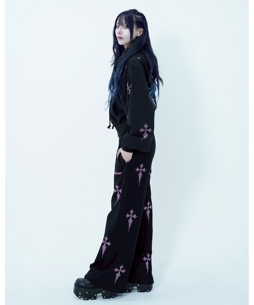 REFLEM/レフレム』クロス総柄ラインストーンクロップドZIP