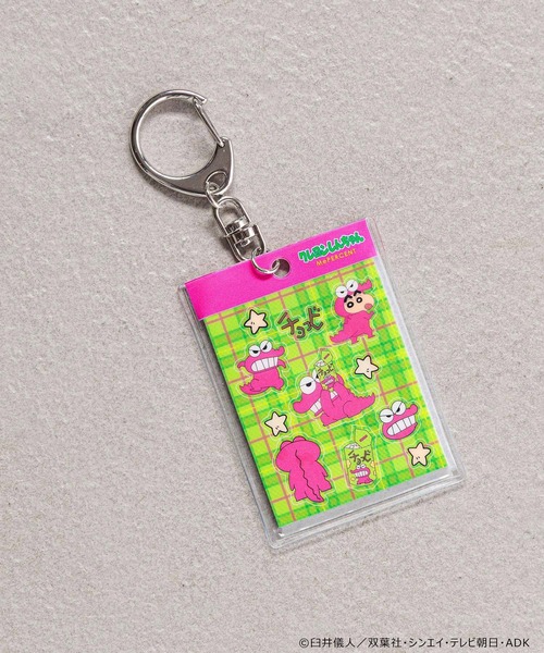 Me%（ミィパーセント）の「【クレヨンしんちゃん】ステッカー風キーチャーム　576574（キーホルダー・レディース・ブルー系その他/オフホワイト/イエロー系その他/ホワイト/その他1・FREE）」の2枚目の写真