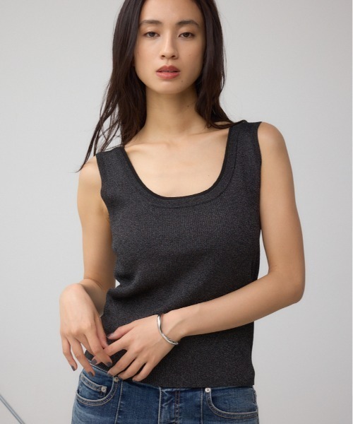 AZUL by moussy(アズールバイマウジー)の「2WAYリブニットタンク(タンクトップ・レディース・ブラック/ベージュ/ライトグレー・FREE)」の2枚目の写真
