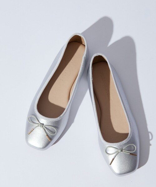 FREAK'S STORE（フリークスストア）の「限定展開　リボン バレエシ ューズ[36～38サイズ展開]（バレエシューズ・レディース・レッド/シルバー/ブラック・38/36/37）」の3枚目の写真