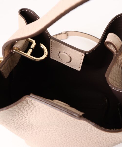 LORISTELLA（ロリステッラ）の「【LORISTELLA】シュリンクレザーバケットバッグ(Q56477)（ハンドバッグ・レディース・ダークブラウン/ライトベージュ・ALL）」の5枚目の写真