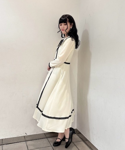 an another angelus（アンアナザーアンジェラス）の「トーションレース使い刺繍衿ワンピース/fint フィント（ワンピース・レディース・ライトグレー/クリーム・FREE）」の19枚目の写真