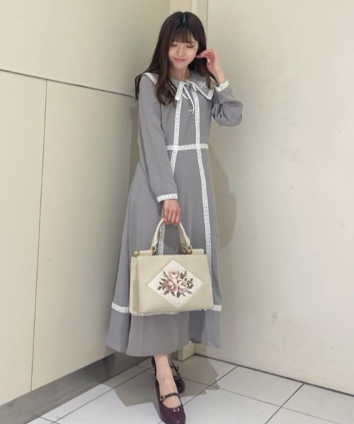 セール】トーションレース使い刺繍衿ワンピース/fint フィント