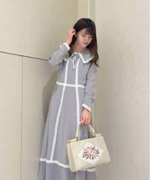 an another angelus（アンアナザーアンジェラス）の「トーションレース使い刺繍衿ワンピース/fint フィント（ワンピース・レディース・ライトグレー/クリーム・FREE）」の5枚目の写真