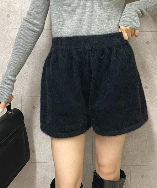 NANEA(ナネア)の「シャギーニットショートパンツ(その他パンツ・レディース・ブラック/ブラウン/ブルー・フリー)」の4枚目の写真