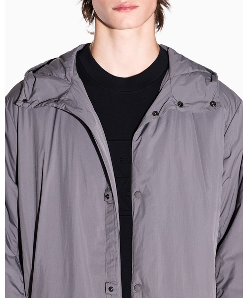 ARMANI EXCHANGE（アルマーニエクスチェンジ）の「【A|X アルマーニ エクスチェンジ】CL ライトパファー ロングコート（ダウンジャケット/コート・メンズ・チャコールグレー・LARGE/MEDIUM/SMALL/X-LARGE/X-SMALL）」の2枚目の写真