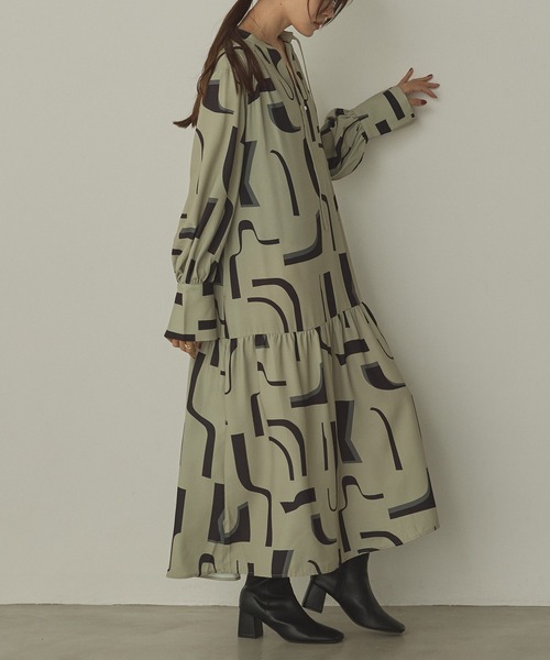 hunch（ハンチ）の「ジョーゼット柄 プリントワンピース（ワンピース・レディース・ベージュ系その他/ブラック/グレー系その他/ブラウン系その他・FREE）」の17枚目の写真