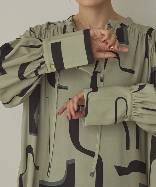 hunch（ハンチ）の「ジョーゼット柄 プリントワンピース（ワンピース・レディース・ベージュ系その他/ブラック/グレー系その他/ブラウン系その他・FREE）」の20枚目の写真