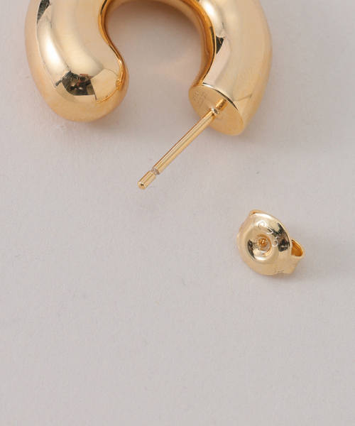 VERMEIL par iena(ヴェルメイユパーイエナ)の「LIE STUDIO THE ROSE EARRING ゴールド(ピアス(両耳用)・レディース・ゴールド・FREE)」の5枚目の写真