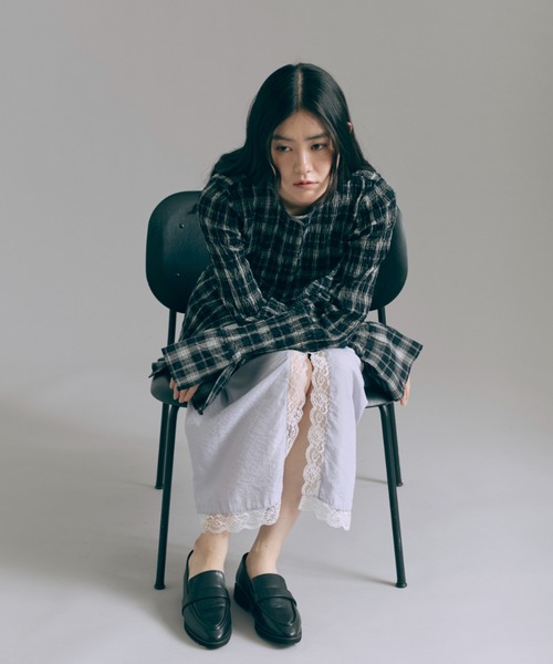 EN NEUME（エンノイム）の「Smocked Check Blouse / スモッキングチェックブラウス（シャツ/ブラウス・レディース・ブラック/ブルー/ホワイト・FREE）」の18枚目の写真