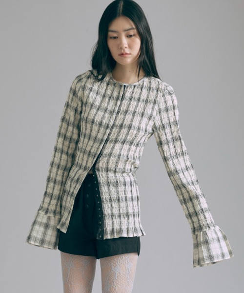 EN NEUME（エンノイム）の「Smocked Check Blouse / スモッキングチェックブラウス（シャツ/ブラウス・レディース・ブラック/ブルー/ホワイト・FREE）」の5枚目の写真