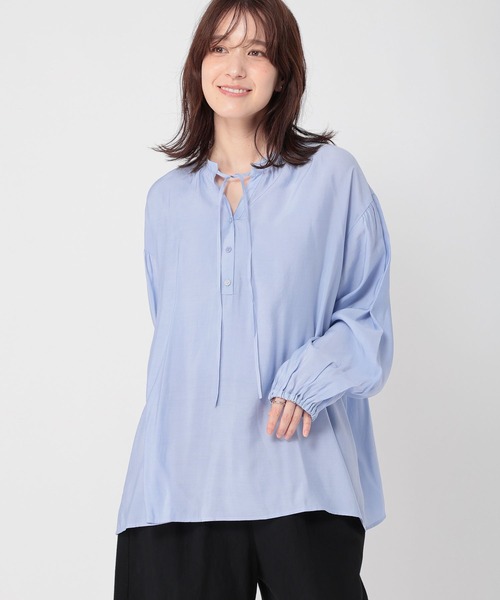 studio CLIP(スタディオクリップ)の「【WEB・一部地域限定】ダブルフロントボリュームスリーブブラウス(シャツ/ブラウス・レディース・オフホワイト/ブラック/サックスブルー・FREE)」の3枚目の写真