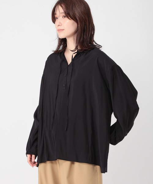 studio CLIP(スタディオクリップ)の「【WEB・一部地域限定】ダブルフロントボリュームスリーブブラウス(シャツ/ブラウス・レディース・オフホワイト/ブラック/サックスブルー・FREE)」の2枚目の写真