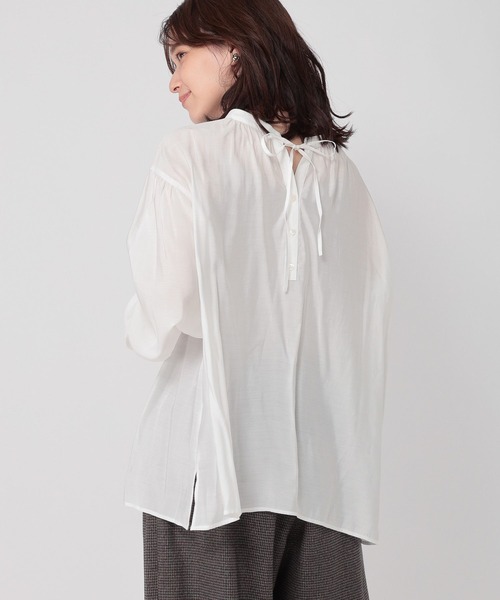 studio CLIP(スタディオクリップ)の「【WEB・一部地域限定】ダブルフロントボリュームスリーブブラウス(シャツ/ブラウス・レディース・オフホワイト/ブラック/サックスブルー・FREE)」の6枚目の写真