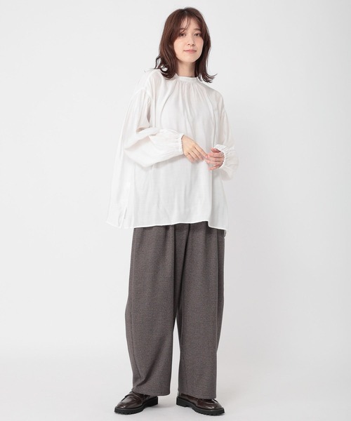 studio CLIP(スタディオクリップ)の「【WEB・一部地域限定】ダブルフロントボリュームスリーブブラウス(シャツ/ブラウス・レディース・オフホワイト/ブラック/サックスブルー・FREE)」の8枚目の写真