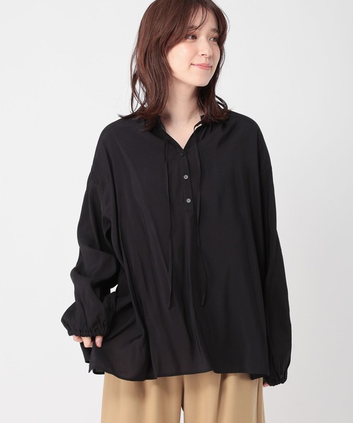 studio CLIP(スタディオクリップ)の「【WEB・一部地域限定】ダブルフロントボリュームスリーブブラウス(シャツ/ブラウス・レディース・オフホワイト/ブラック/サックスブルー・FREE)」の11枚目の写真