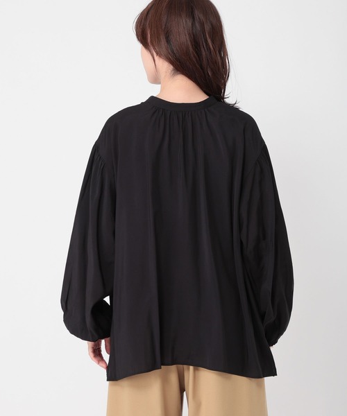 studio CLIP(スタディオクリップ)の「【WEB・一部地域限定】ダブルフロントボリュームスリーブブラウス(シャツ/ブラウス・レディース・オフホワイト/ブラック/サックスブルー・FREE)」の21枚目の写真
