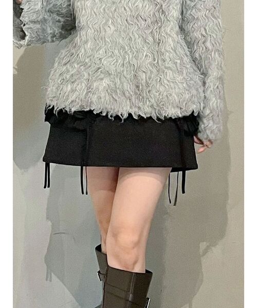 OUNNOUN(オウンノウン)の「【OUNNOUN】フリルデザインミニスカート(スカート・レディース・グレー/ブラック・SMALL/MEDIUM)」の3枚目の写真