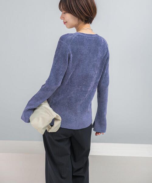 URBAN RESEARCH ROSSO WOMEN(アーバンリサーチ ロッソ)の「モールVネックニットカーディガン(カーディガン/ボレロ・レディース・ブラック/ブルー/オフホワイト・FREE)」の9枚目の写真