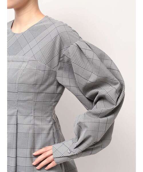 ELENDEEK（エレンディーク）の「ベアレイヤードワンピース（ワンピース・レディース・グレー/その他1・01/02）」の11枚目の写真