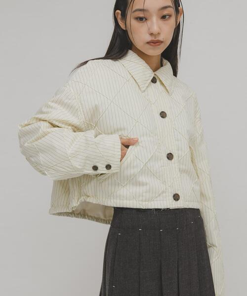 KBF（ケイビーエフ）の「キルティングシャツブルゾン（ダウンジャケット/コート・レディース・アイボリー/ネイビー・ONE）」の3枚目の写真