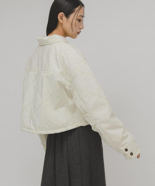 KBF（ケイビーエフ）の「キルティングシャツブルゾン（ダウンジャケット/コート・レディース・アイボリー/ネイビー・ONE）」の5枚目の写真