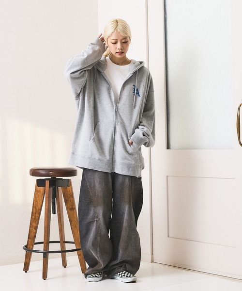 セール】【SAVIER：サビアー】LA ロゴ刺繍 ショート丈 フルジップ