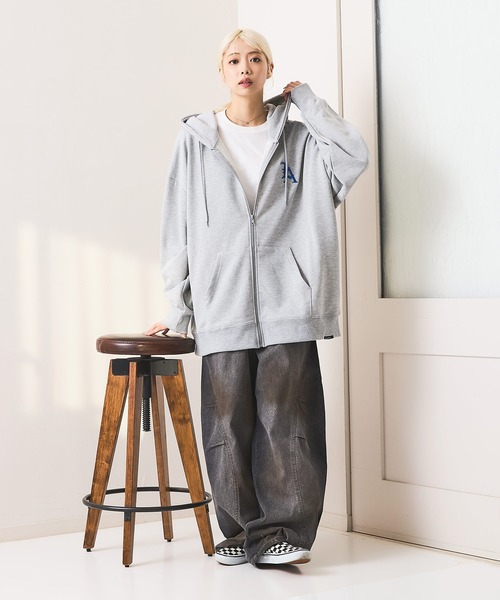 セール】【SAVIER：サビアー】LA ロゴ刺繍 ショート丈 フルジップ