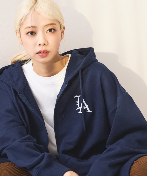 セール】【SAVIER：サビアー】LA ロゴ刺繍 ショート丈 フルジップ