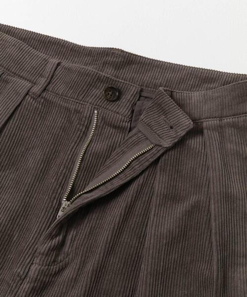 URBAN RESEARCH DOORS（アーバンリサーチドアーズ）の「2タック太畝コーデュロイパンツ（その他パンツ・メンズ・ブラウン/チャコールグレー・LARGE/MEDIUM）」の12枚目の写真