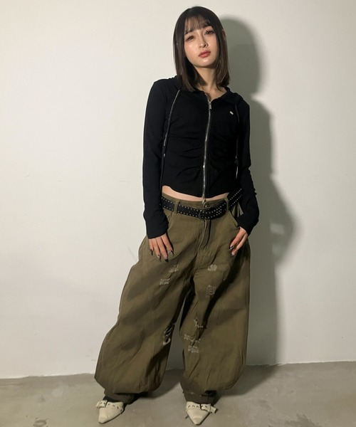 .KOM（ドットコム）の「『.KOM/ドットケーオーエム』Center Ruched Zip-Up Hoodie / センタールーシュジップアップフーディー（その他トップス・レディース・ブラック/アイボリー・FREE）」の9枚目の写真