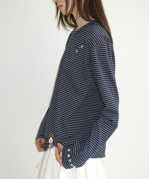 RONRON(ロンロン)の「BUTTON MINI POCKET STRIPE LONG SLEEVE NAVY(Tシャツ/カットソー・レディース・その他・FREE)」の2枚目の写真