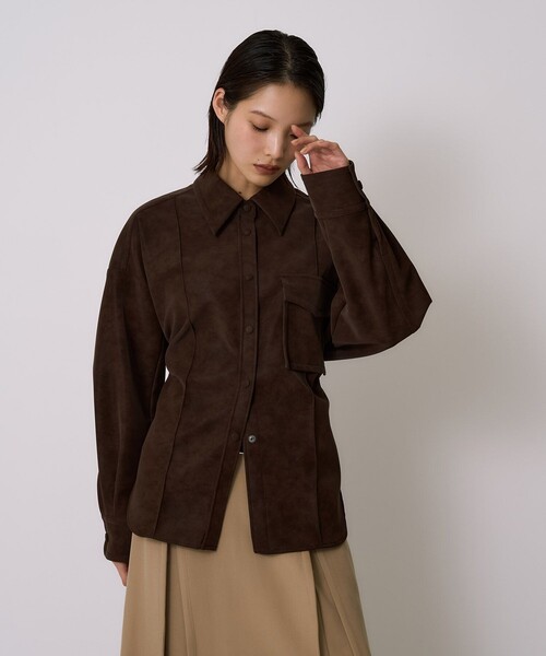 UNITED TOKYO（ユナイテッドトウキョウ）の「【残りわずか！】Oversized Suede Shirt｜ヴィーガンレザー/羽織/アウター/スエード/シャツジャケット/軽量/春服（シャツ/ブラウス・レディース・ブラウン/ブラック・FREE）」の5枚目の写真