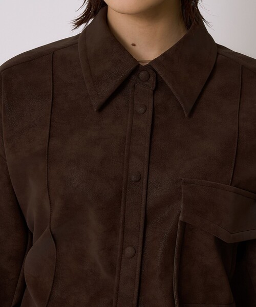 UNITED TOKYO（ユナイテッドトウキョウ）の「【残りわずか！】Oversized Suede Shirt｜ヴィーガンレザー/羽織/アウター/スエード/シャツジャケット/軽量/春服（シャツ/ブラウス・レディース・ブラウン/ブラック・FREE）」の11枚目の写真