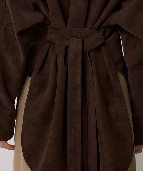 UNITED TOKYO（ユナイテッドトウキョウ）の「【残りわずか！】Oversized Suede Shirt｜ヴィーガンレザー/羽織/アウター/スエード/シャツジャケット/軽量/春服（シャツ/ブラウス・レディース・ブラウン/ブラック・FREE）」の16枚目の写真