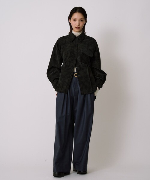 UNITED TOKYO（ユナイテッドトウキョウ）の「【残りわずか！】Oversized Suede Shirt｜ヴィーガンレザー/羽織/アウター/スエード/シャツジャケット/軽量/春服（シャツ/ブラウス・レディース・ブラウン/ブラック・FREE）」の18枚目の写真