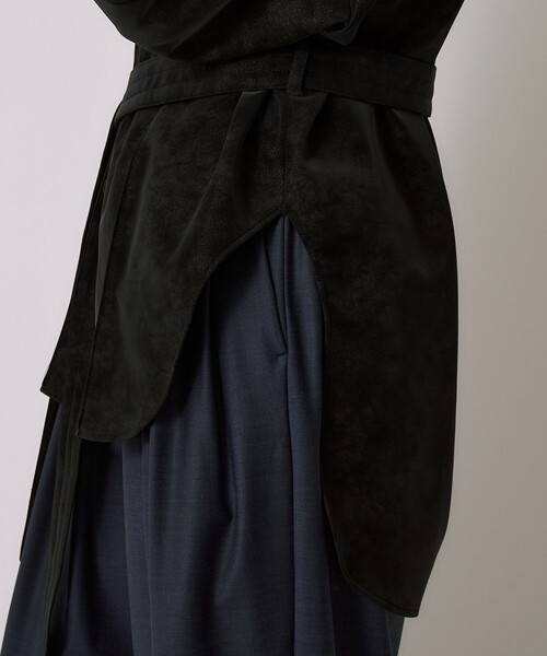 UNITED TOKYO（ユナイテッドトウキョウ）の「【残りわずか！】Oversized Suede Shirt｜ヴィーガンレザー/羽織/アウター/スエード/シャツジャケット/軽量/春服（シャツ/ブラウス・レディース・ブラウン/ブラック・FREE）」の22枚目の写真