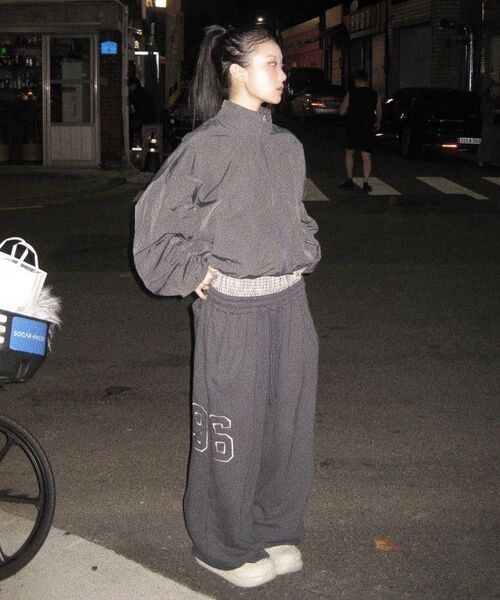 ROCKCAKE(ロックケーキ)の「Script Nylon Jacket - Charcoal(ナイロンジャケット・レディース・その他・SMALL)」の8枚目の写真