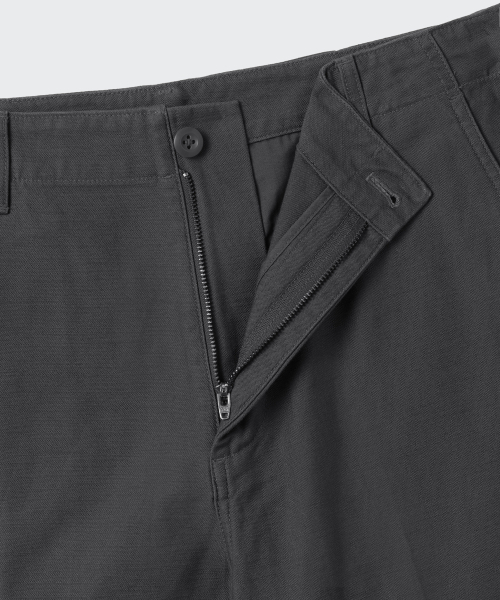 MUSINSA STANDARD（ムシンサスタンダード）の「バックサテンバermudaパンツ[ダークグレー]（その他パンツ・メンズ・その他・29/30/31/33/26/27/28/40/38/42/36/34/32）」の3枚目の写真
