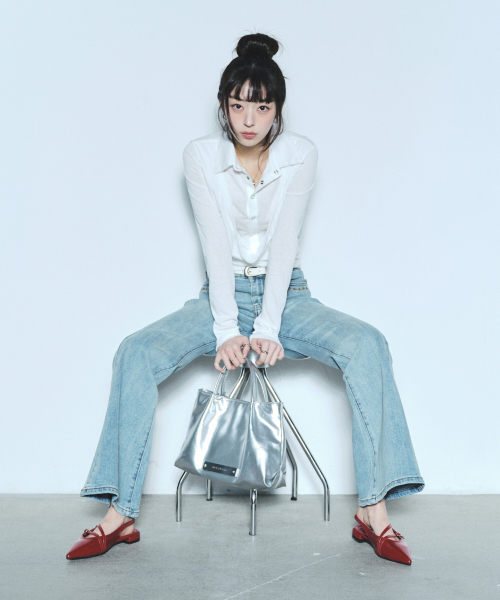 NICK&NICOLE（ニックアンドニコール）の「CRYSTAL FAUX LEATHER TOTE BAG_SILVER（ショルダーバッグ・レディース・その他・FREE）」の7枚目の写真