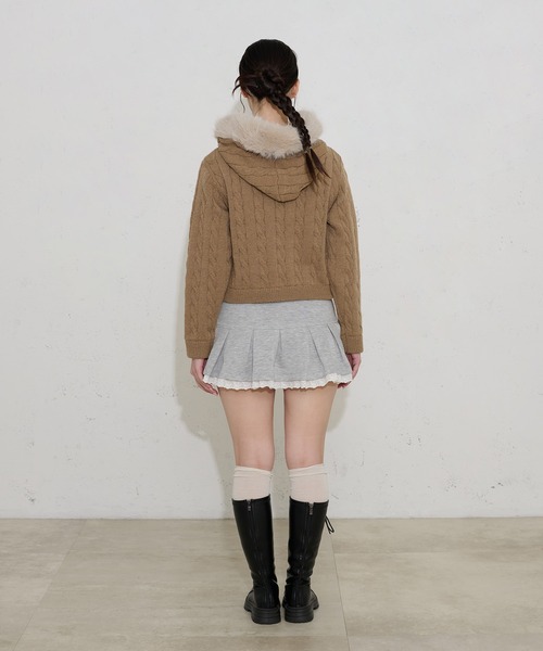 FCMM（エフシーエムエム）の「【日本限定】FUR HOODIE KNIT / ファーフーディニット（パーカー・レディース・アイボリー/ブラウン/グレー・SMALL/MEDIUM）」の18枚目の写真
