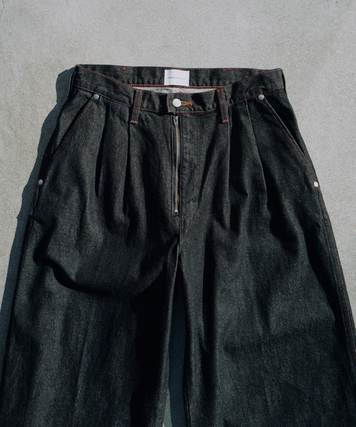 Camphor wood（カンファーウッド）の「【 Wrangler × CamphorWood 】front zip 2tuck wide baggy flare broken denim trousers / 【ラングラーコラボレーション】 2タックワイドバギーデニム（デニムパンツ・メンズ・ブラック系1・SMALL/MEDIUM/LARGE）」の21枚目の写真