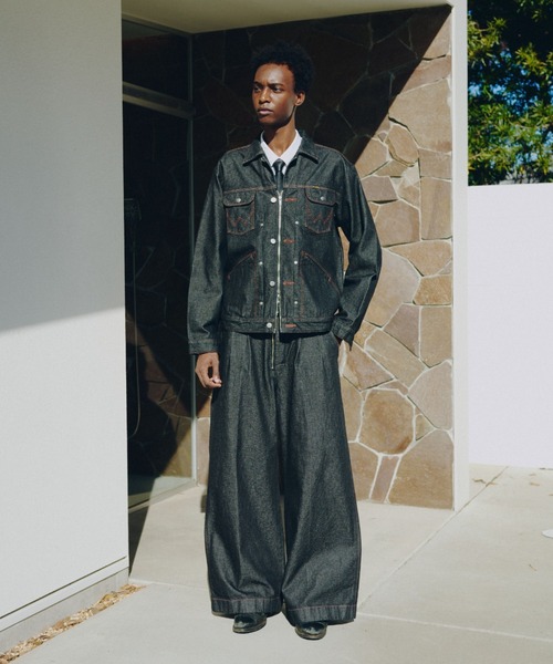 Camphor wood（カンファーウッド）の「【 Wrangler × CamphorWood 】front zip 2tuck wide baggy flare broken denim trousers / 【ラングラーコラボレーション】 2タックワイドバギーデニム（デニムパンツ・メンズ・ブラック系1・SMALL/MEDIUM/LARGE）」の10枚目の写真