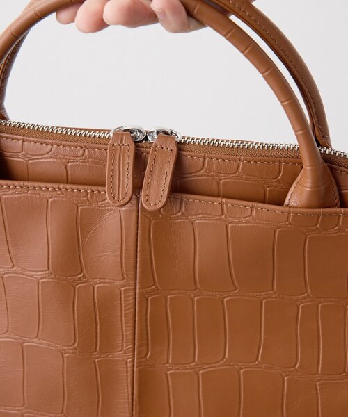 ear PAPILLONNER(イアパピヨネ)の「《本革/2way/A4サイズ対応》ダブルポケットボストンバッグL(ボストンバッグ・レディース・キャメル/ブラック・FREE)」の12枚目の写真