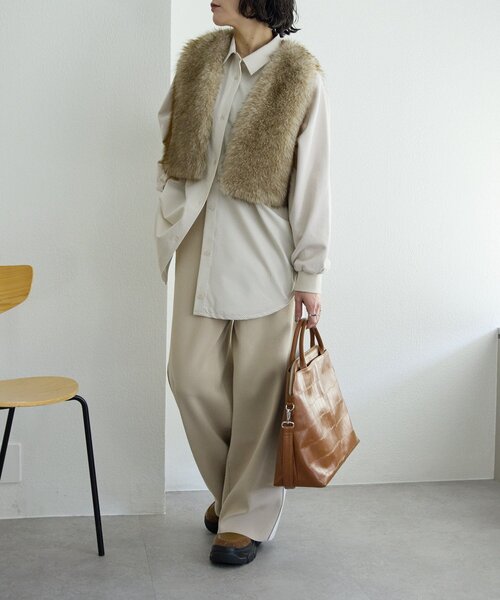 ear PAPILLONNER(イアパピヨネ)の「《本革/2way/A4サイズ対応》ダブルポケットボストンバッグL(ボストンバッグ・レディース・キャメル/ブラック・FREE)」の17枚目の写真