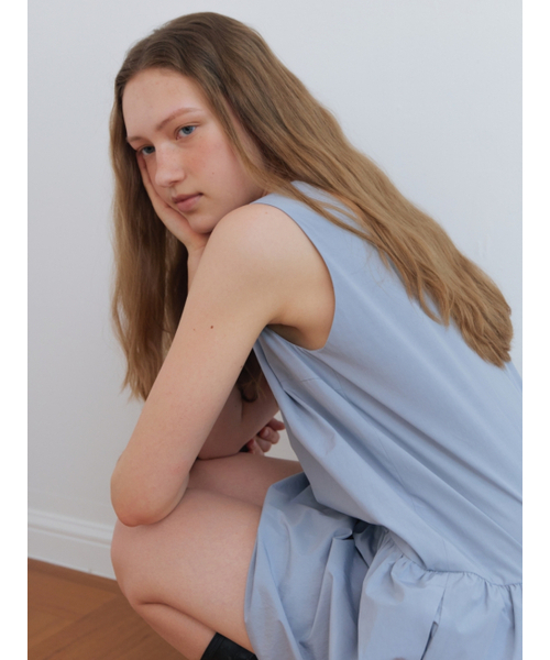 UNNOUT(アナウト)の「BANDING BALLOON MINI DRESS SKY(ワンピース・レディース・その他・FREE)」の4枚目の写真